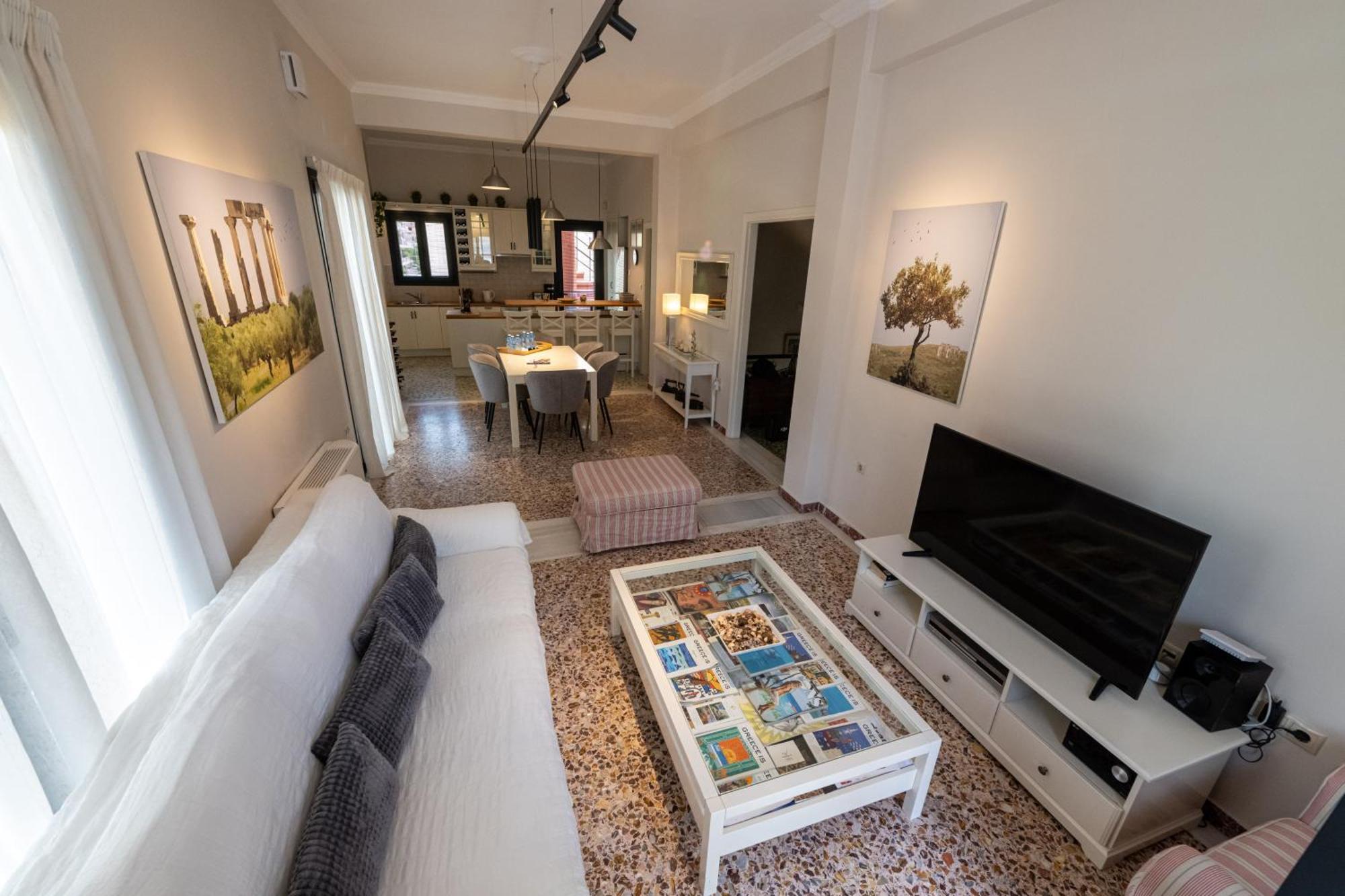 Angelinas Quarters - Kalamata Mediterranean Villas Экстерьер фото